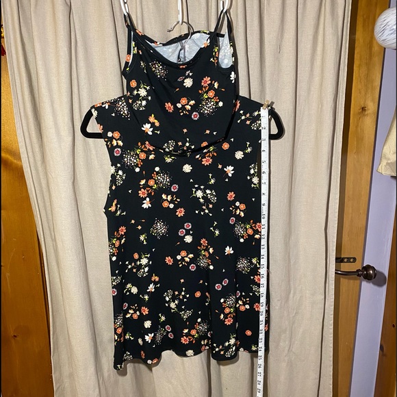 Salaam 'Stella' Tank-Face Mask Top - Picture 14 of 14